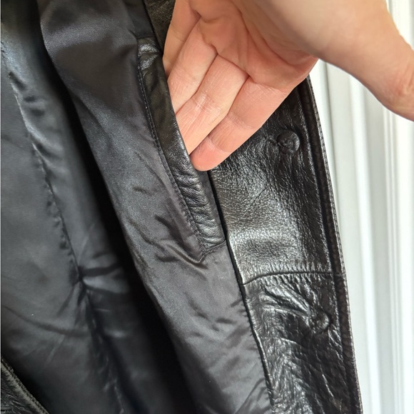 Vintage Y2K Danier Leather Jacket - Picture 4 of 12